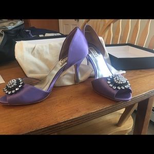 Badgley Mischka Purple Pumps